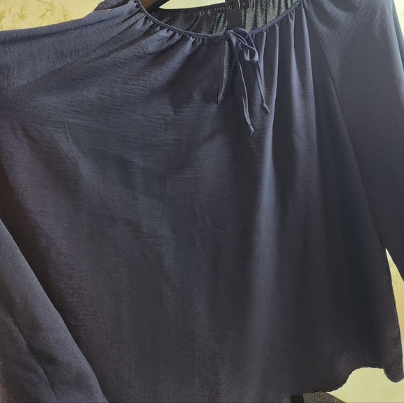 FRED DAVID Beautiful Navy Blouse - Picture 4 of 8